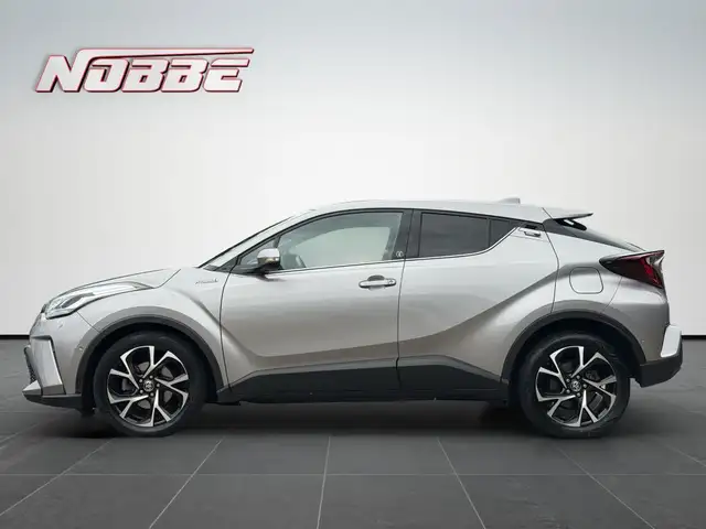 Toyota C-HR view 2