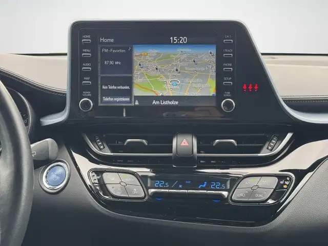 Toyota C-HR view 14