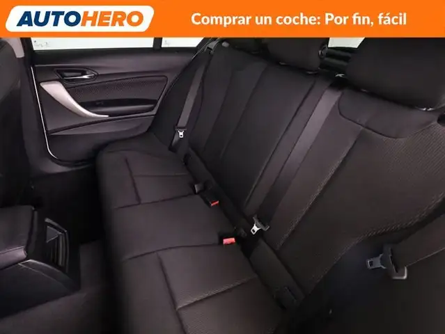 BMW 1 Series view 15