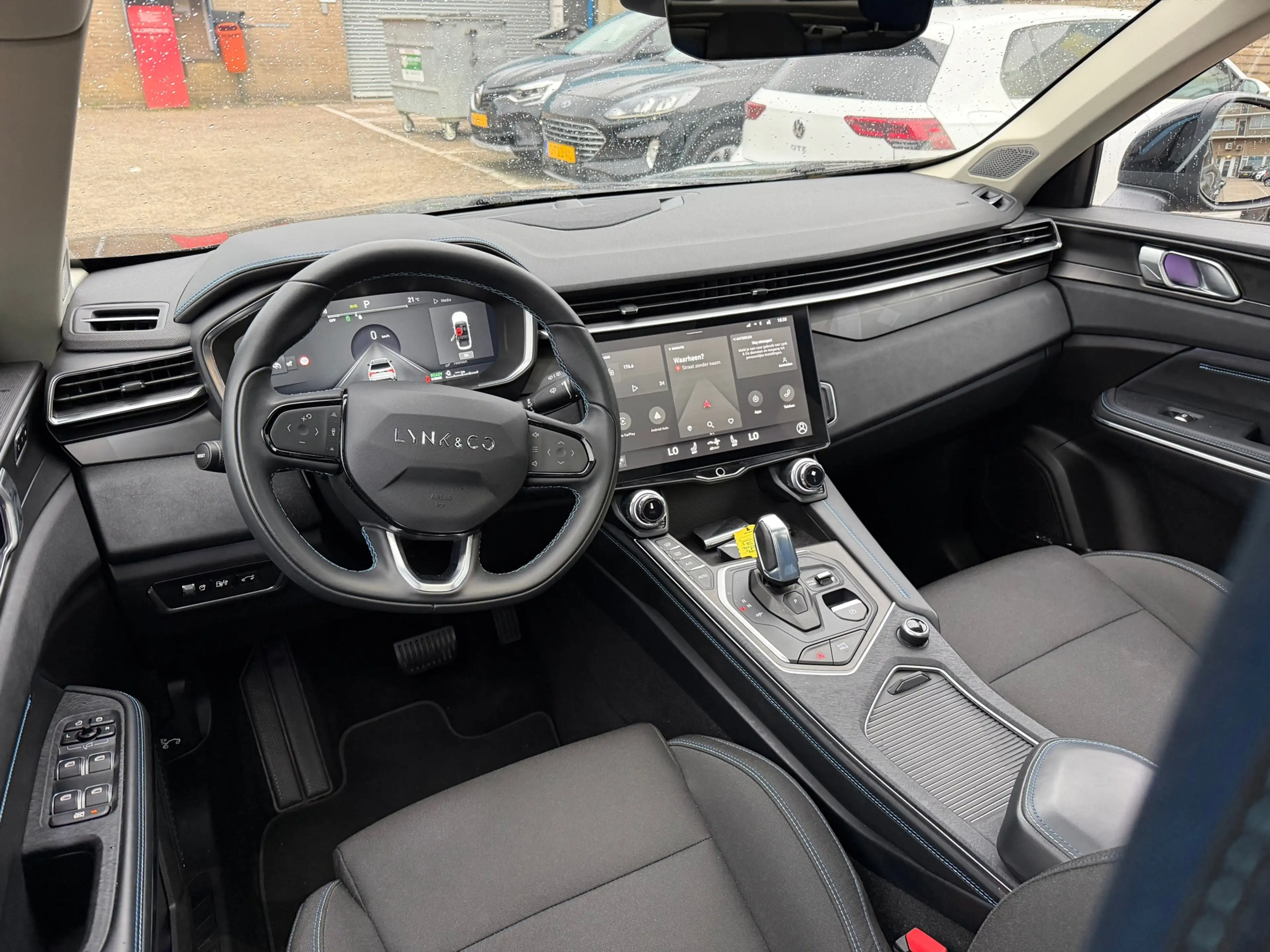 Lynk & Co 01 1.5|Automaat|1ste eig|Nap|Grote beurt gehad|Pano|c — photo 2