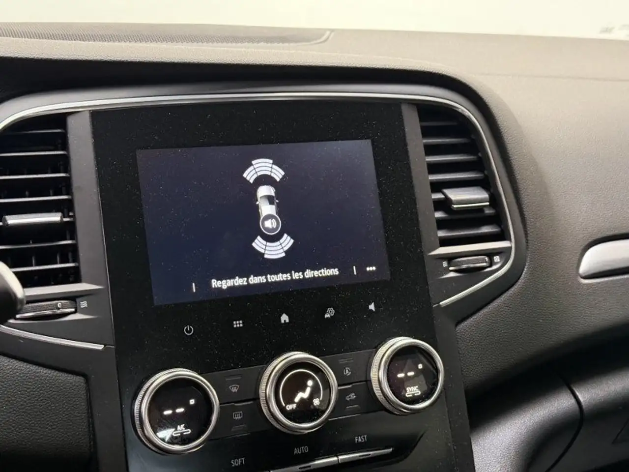 Renault Megane Berline — photo 6