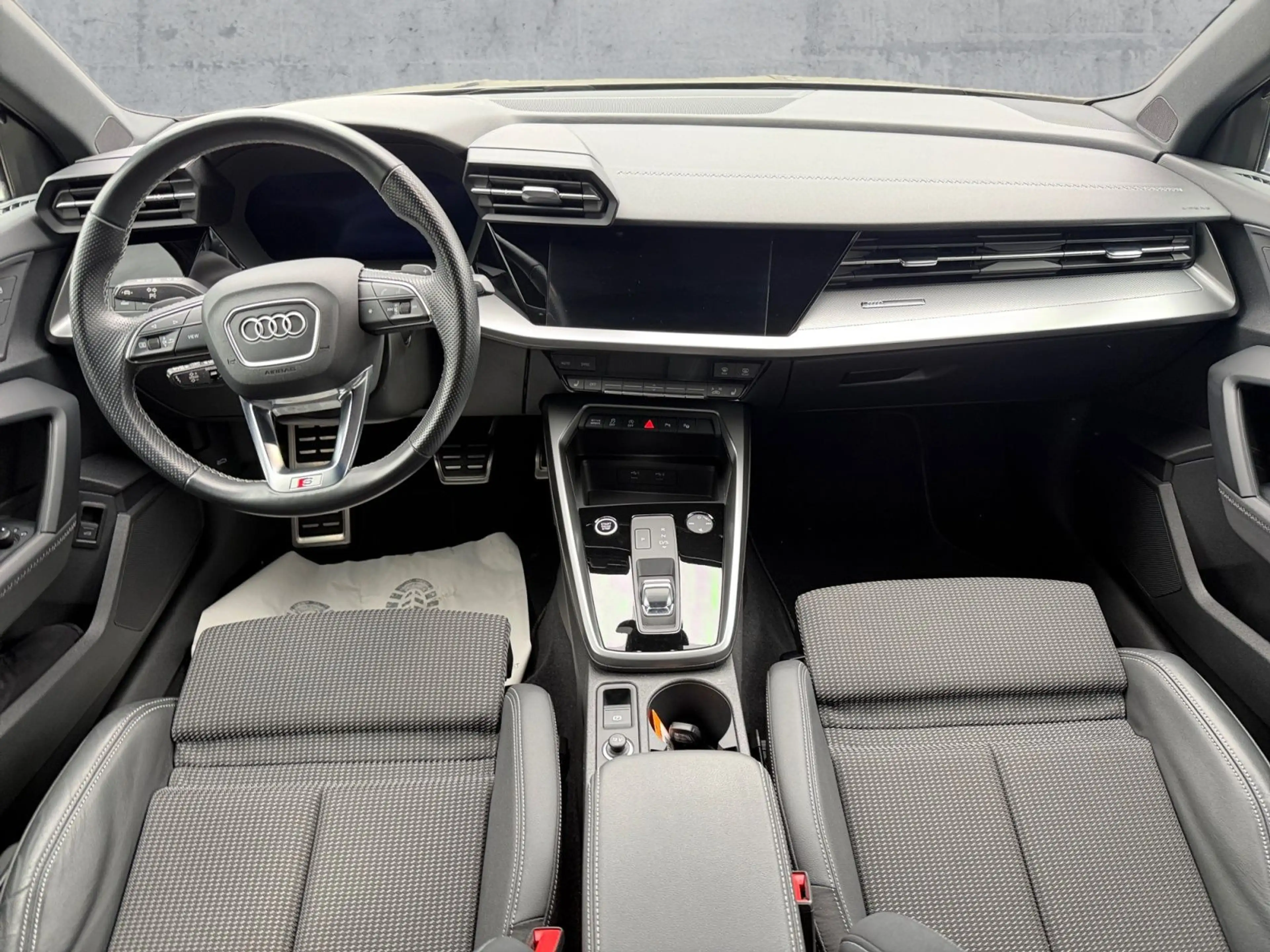 Audi A3 35 TFSI S-TR S-LINE LED+NAV+PDC+ACC — photo 9