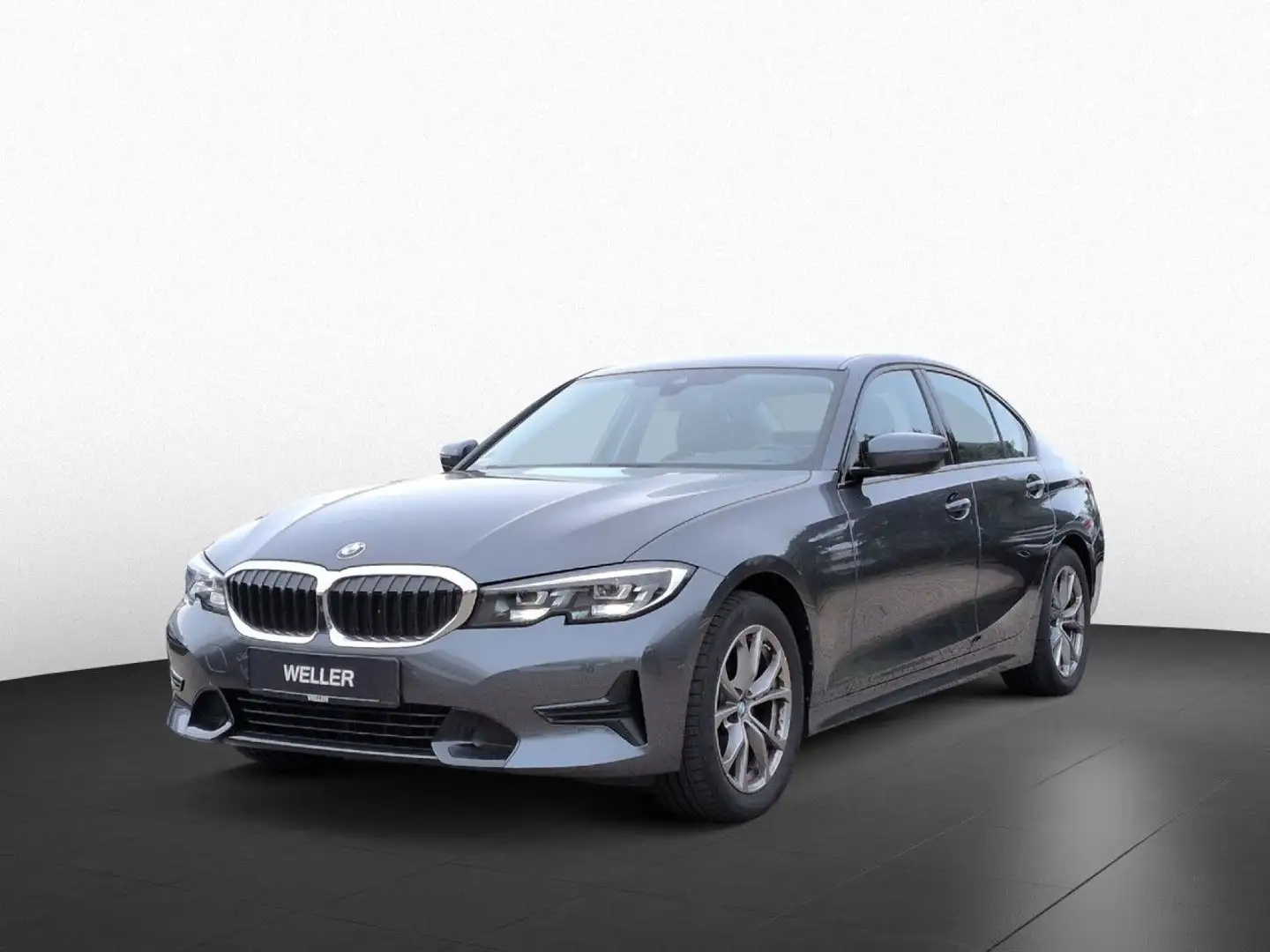 BMW 320 i Sport Line LiveCockProf DrivAss DAB Kam 17" Gris - 2