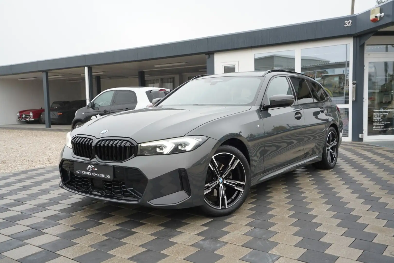 BMW 320 d*xDrive*M Sport*1.Hand*360°*Pano.*AHK*ACC... Gris - 1