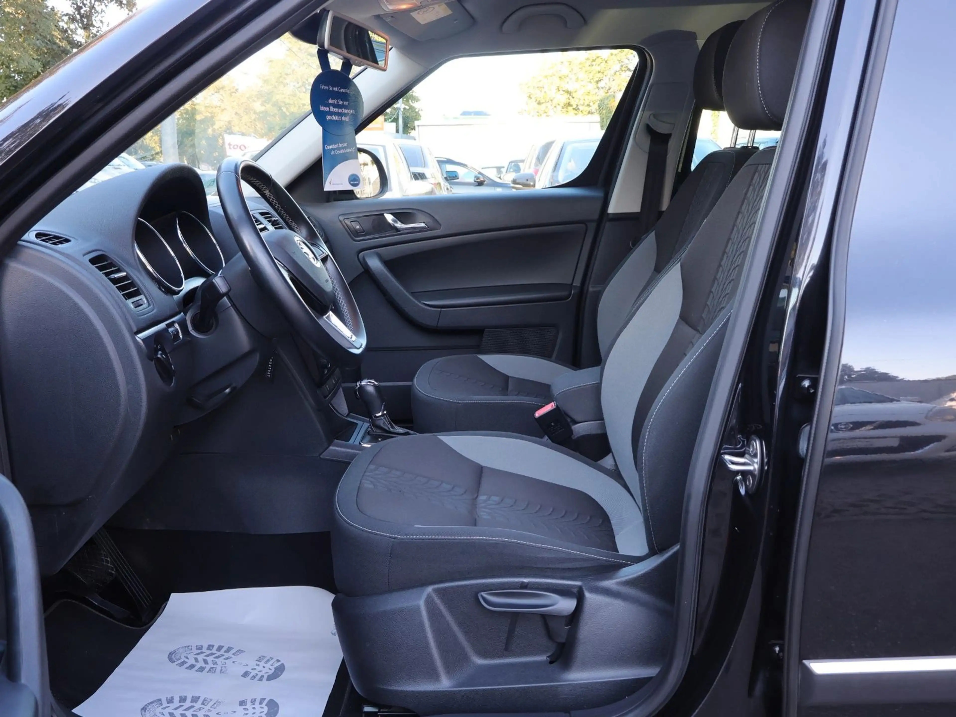 Skoda Yeti Outdoor 2.0 TDI 4x4 DSG Adventure SHZ-8Fach — photo 15