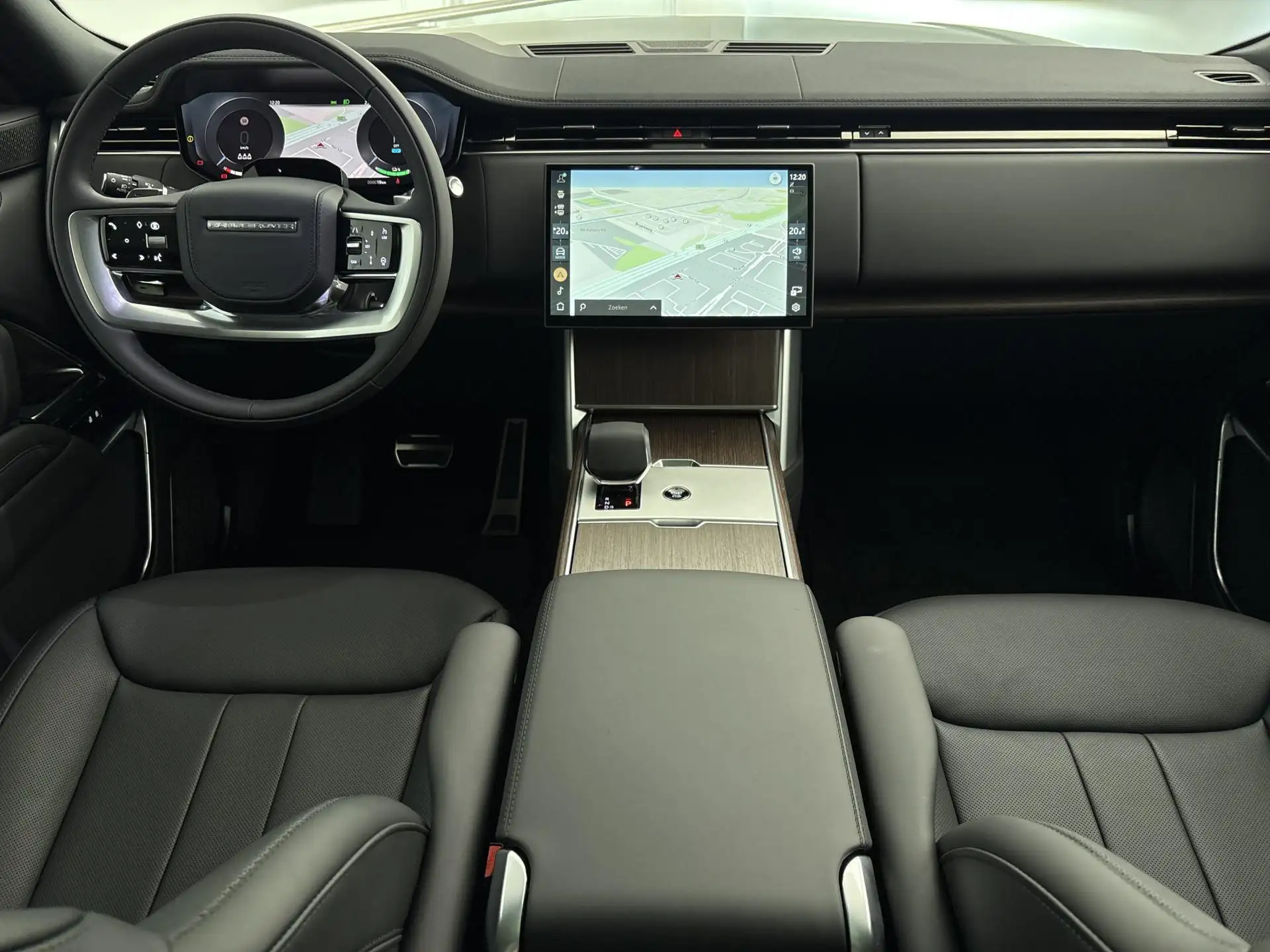 Land Rover Range Rover P460 2026 건메탈 사진 7