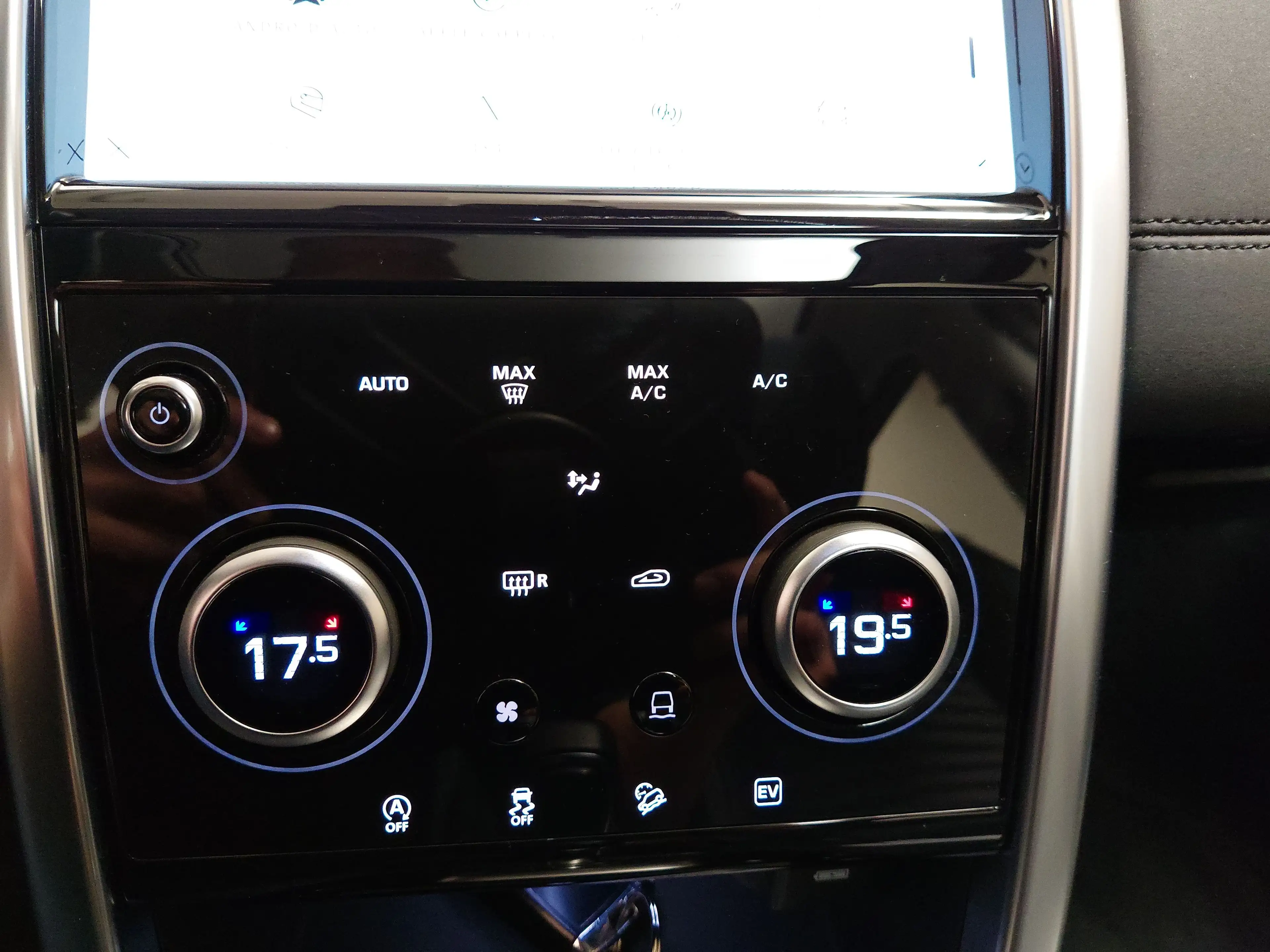 Land Rover Discovery Sport DISCOVERY SPORT NAVI KLIMAAUT LED RADIO MFL PANO VC PDC DAB KAMERA SOUND AWD SE — photo 15