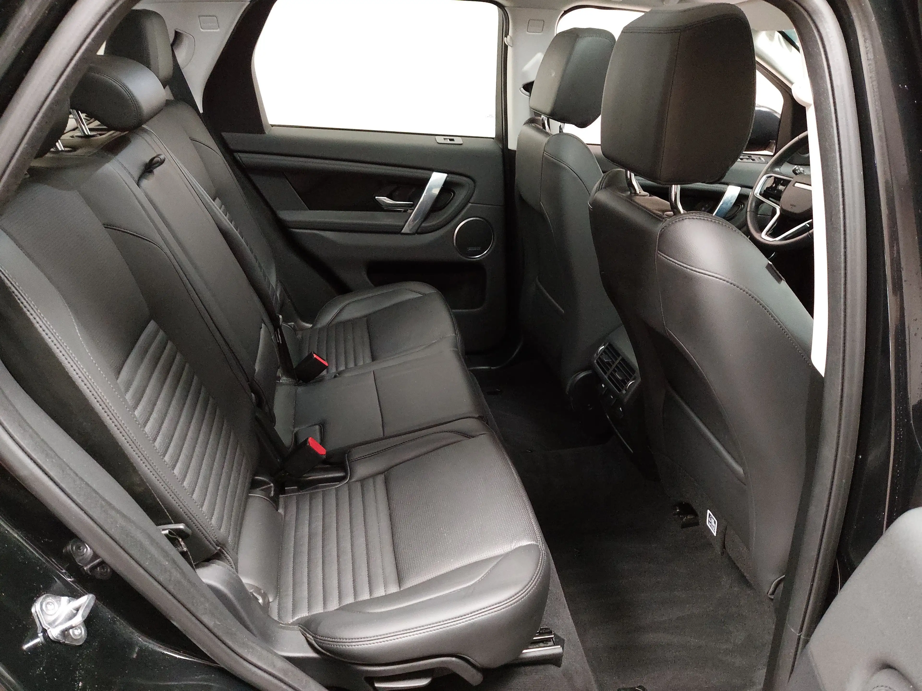 Land Rover Discovery Sport DISCOVERY SPORT NAVI KLIMAAUT LED RADIO MFL PANO VC PDC DAB KAMERA SOUND AWD SE — photo 12