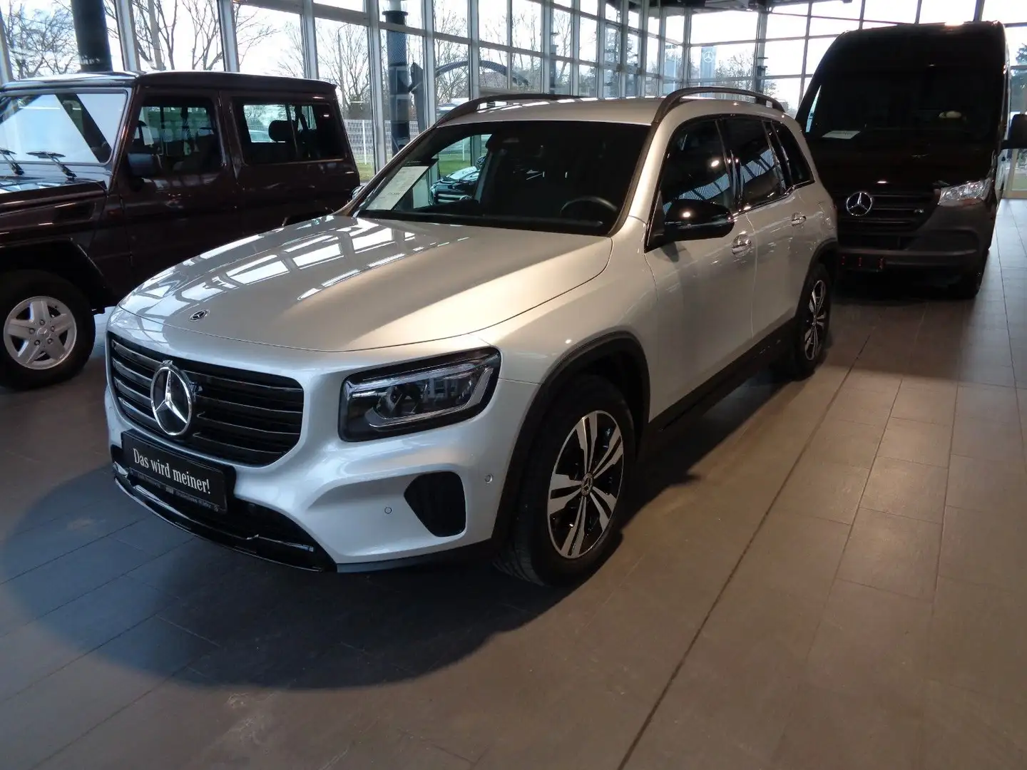 Mercedes-Benz GLB 200 d,NAVI,LED,AHK,KAMERA,NIGHT,NP:56.989,- Silber - 1