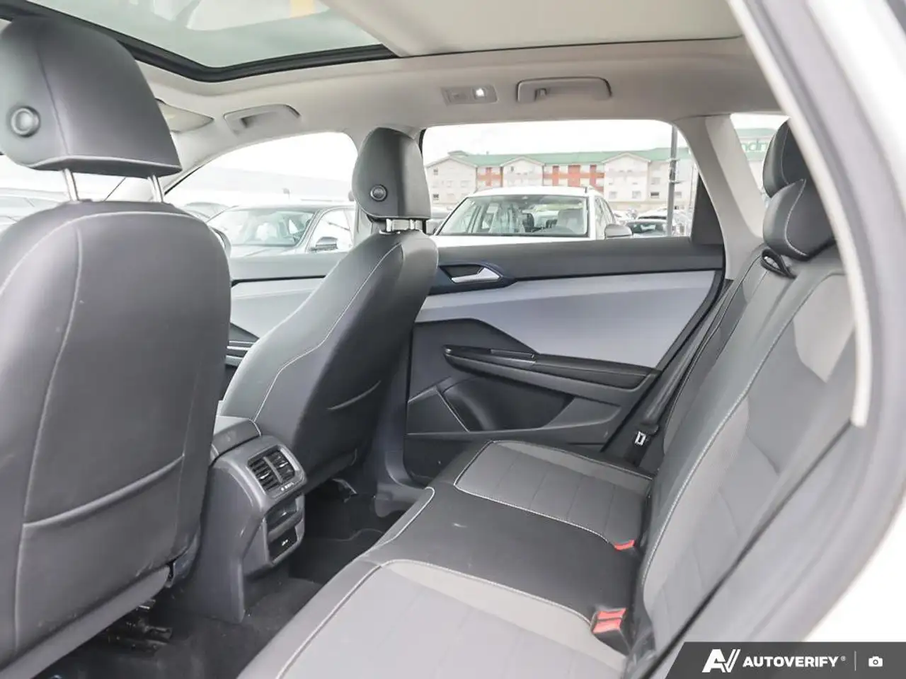 Volkswagen Taos снимка Volkswagen Taos