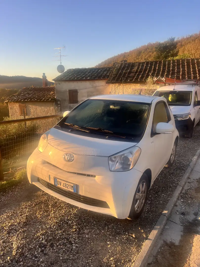 Toyota iQ 1.0 cvt (multidrive) - 2