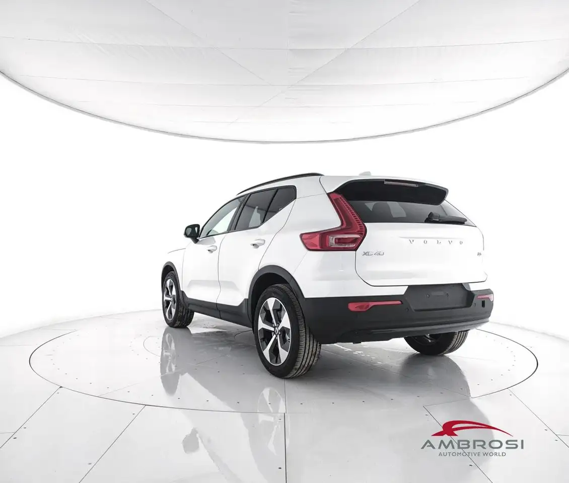 Volvo XC40 2026