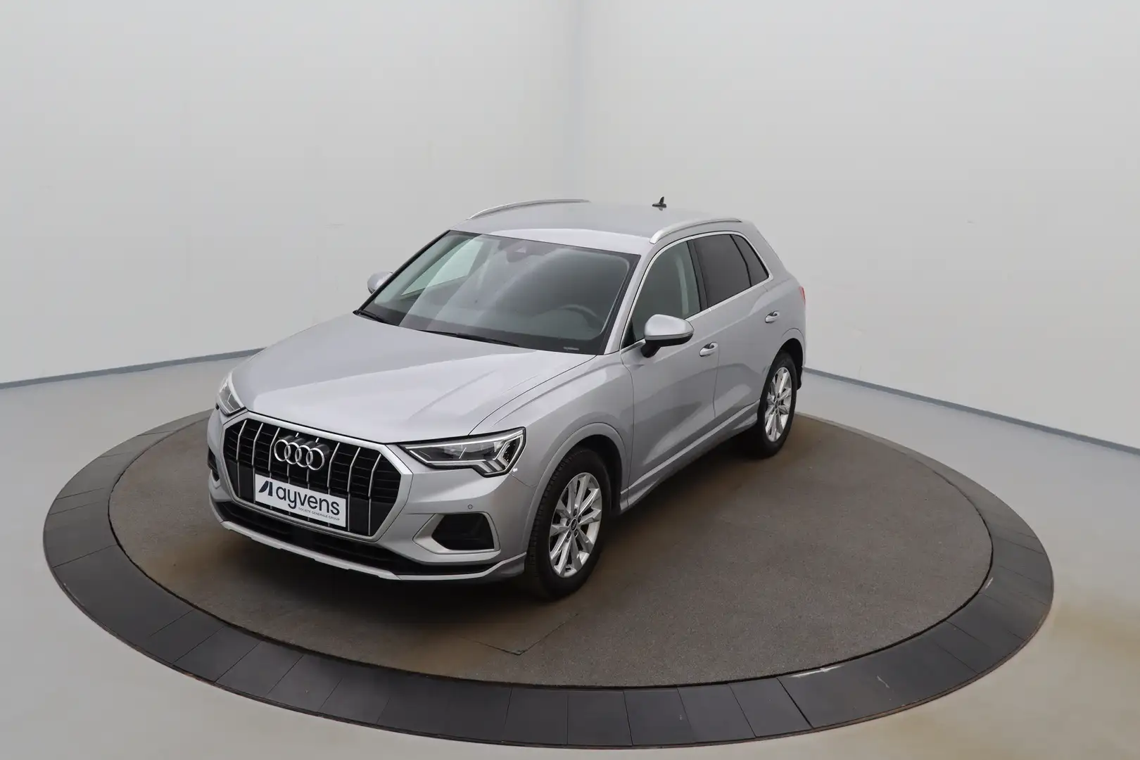 Audi Q3 35 TS-Tronic Platinum LEDER/CUIR LED GPS PDC BLIS Zilver - 1