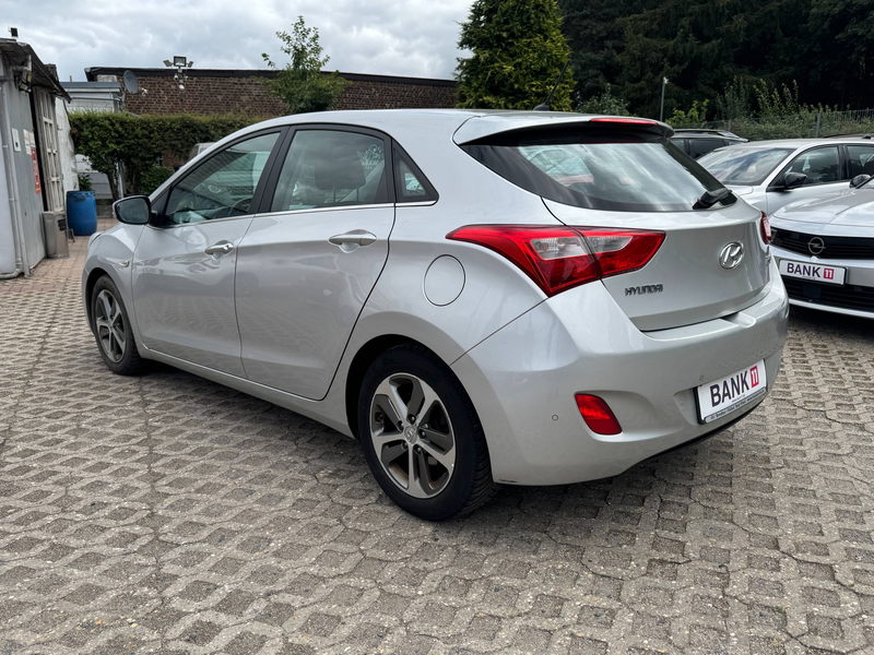 Hyundai i30 1,6i*Klima*Sitzheizung* — photo 4