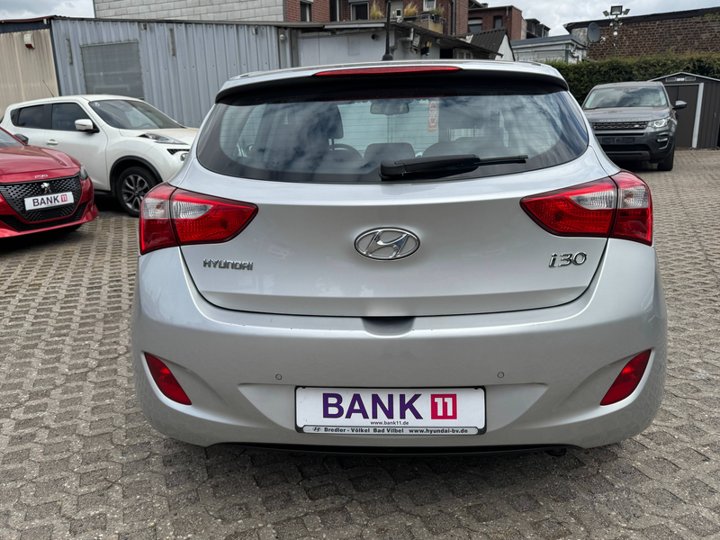 Hyundai i30 1,6i*Klima*Sitzheizung* — photo 5