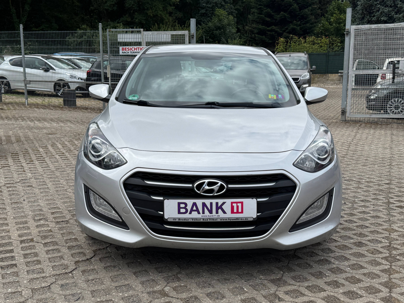 Hyundai i30 1,6i*Klima*Sitzheizung* — photo 2