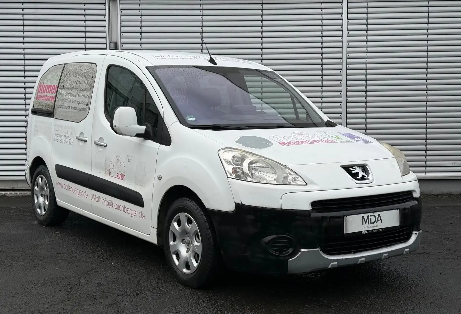 Peugeot Partner 1.6HDi Tendance 1.HD/5-Sitzer/Navi Blanco - 1