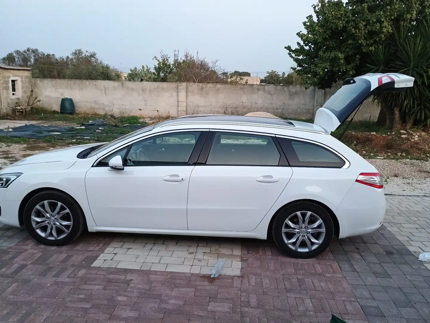 Peugeot 508 SW 1.6 bluehdi Active s&s 120cv - 1