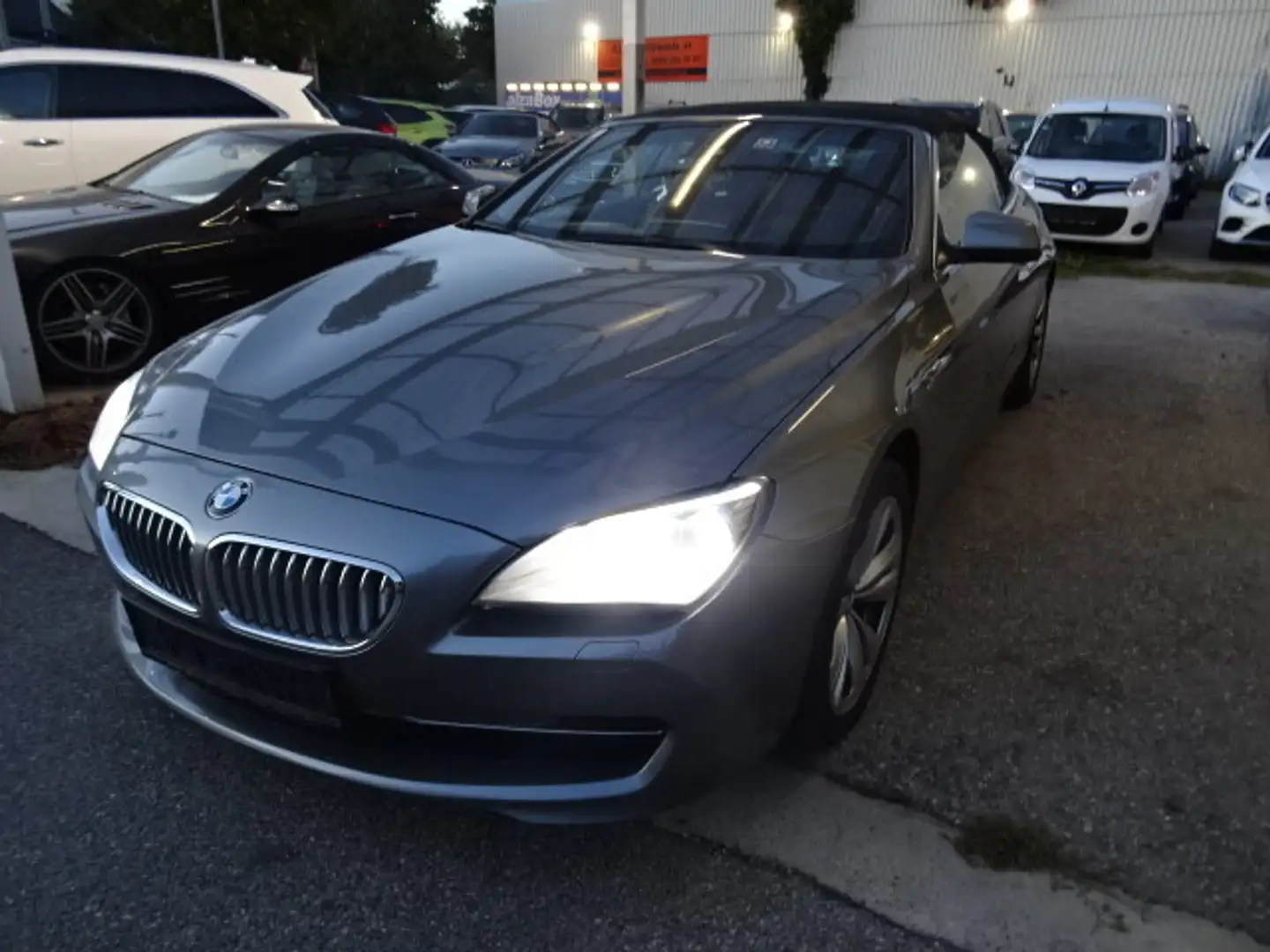 BMW 650 i Cabrio Österreich-Paket Aut. Grau - 1