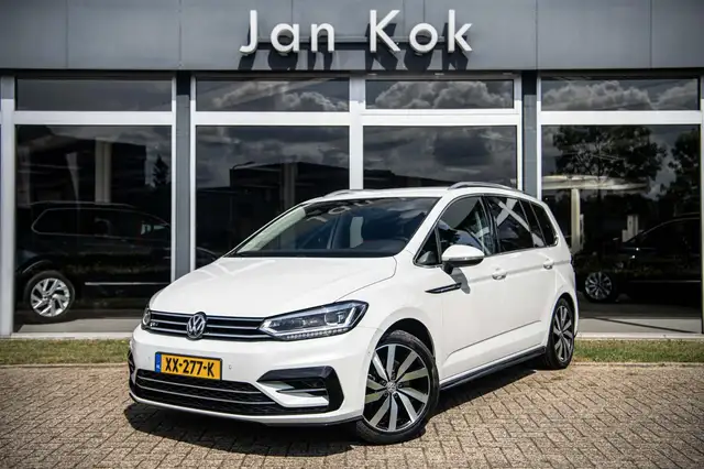 Volkswagen Touran 1.5 TSi 150pk Highline Business R 7p | Keyless | F