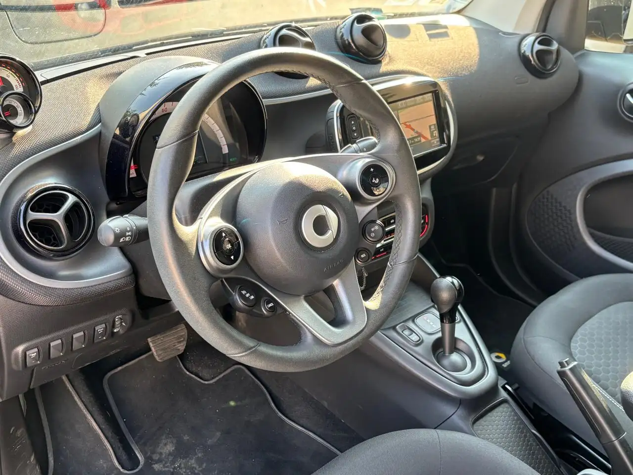 smart forTwo 2021 — фото 12