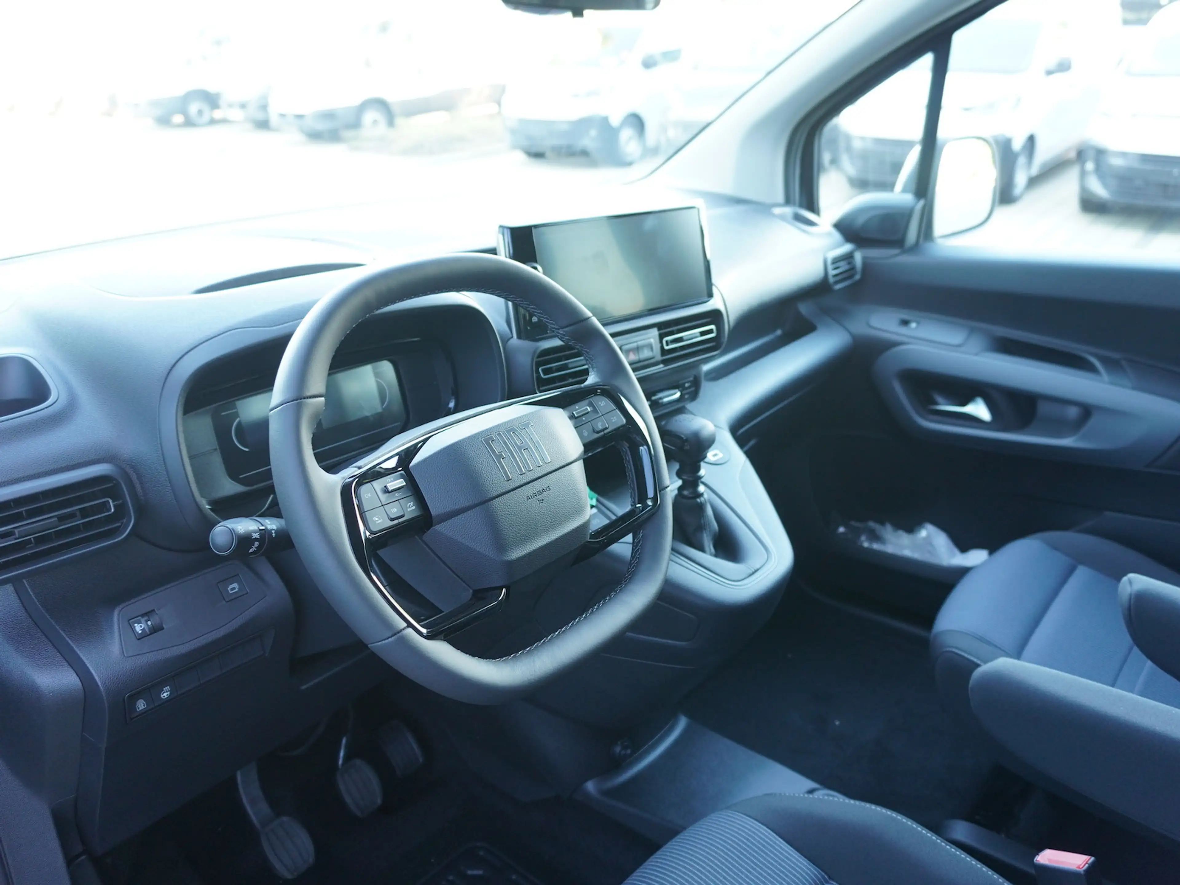 Fiat Doblo Kombi 1.5 100 / 10-Zoll Infotainment — photo 14