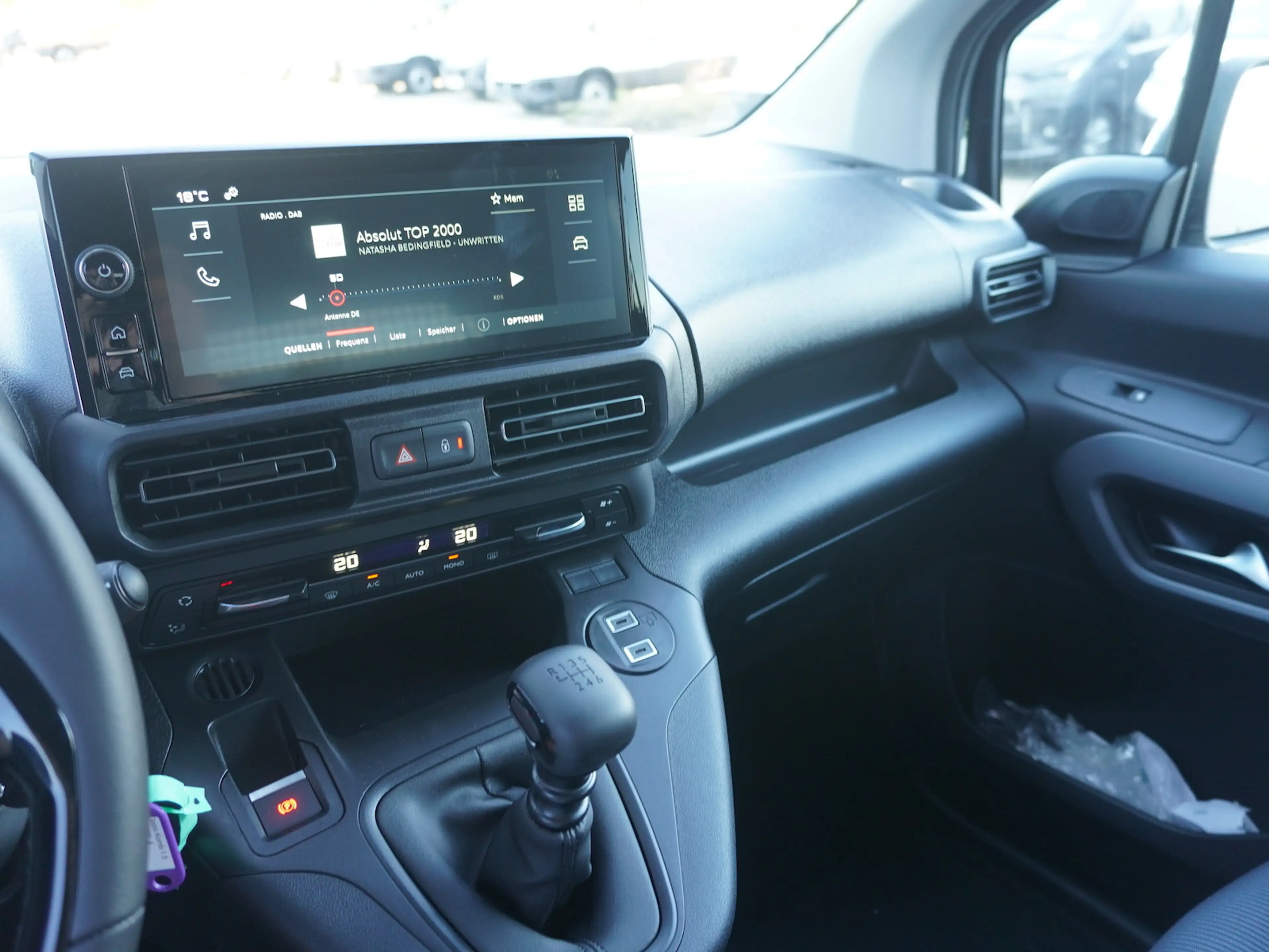 Fiat Doblo Kombi 1.5 100 / 10-Zoll Infotainment — photo 15
