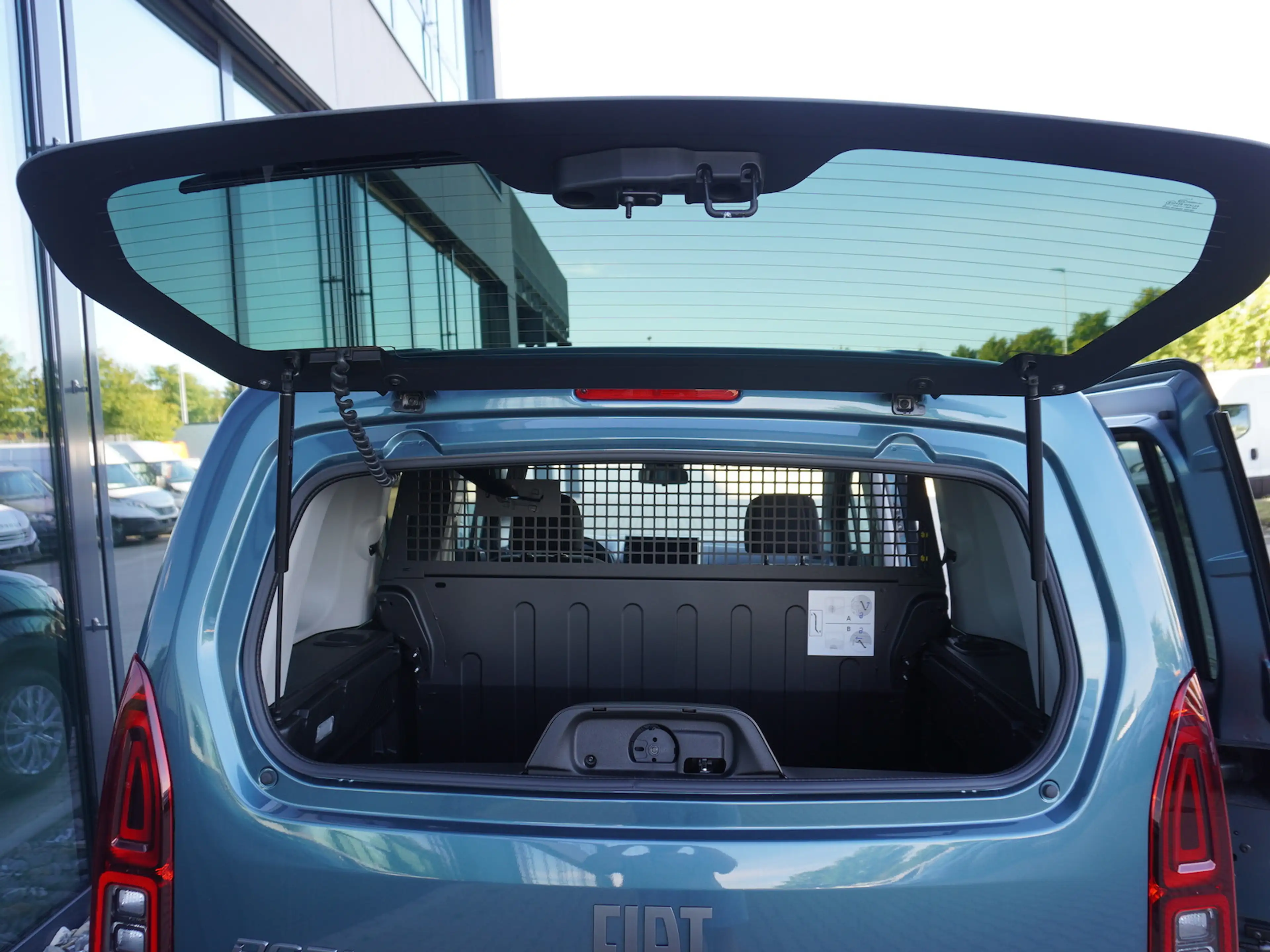 Fiat Doblo Kombi 1.5 100 / 10-Zoll Infotainment — photo 9