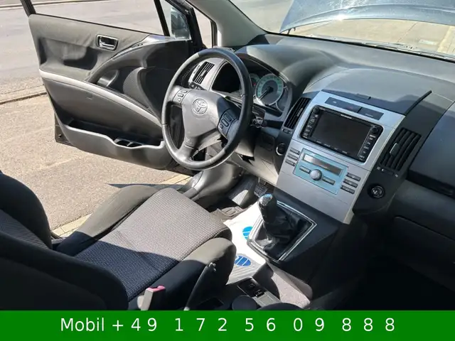 Toyota Verso view 14