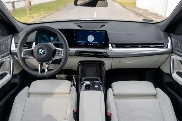 BMW X2 view 13