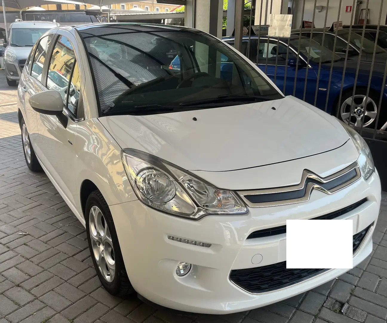 Citroen C3 1.2 VTi 82 Benzina Exclusive Anche Per Neopatentat Bianco - 1
