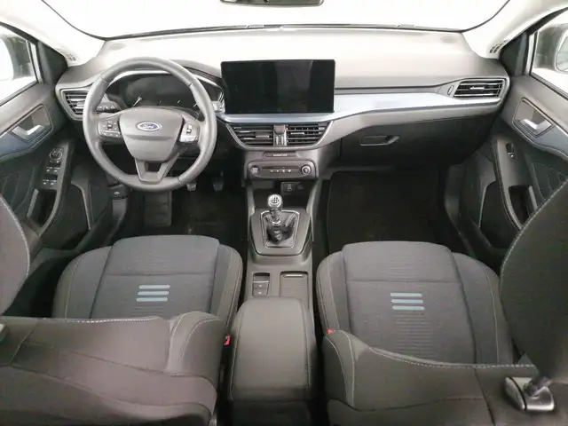 Ford Focus view 9