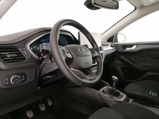 Ford Focus view 11