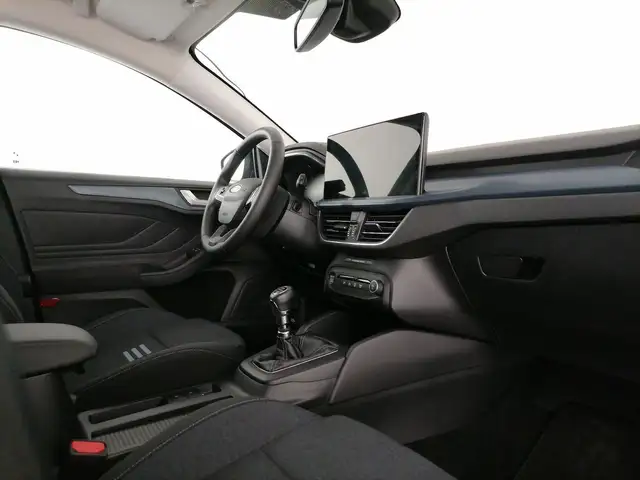 Ford Focus view 7