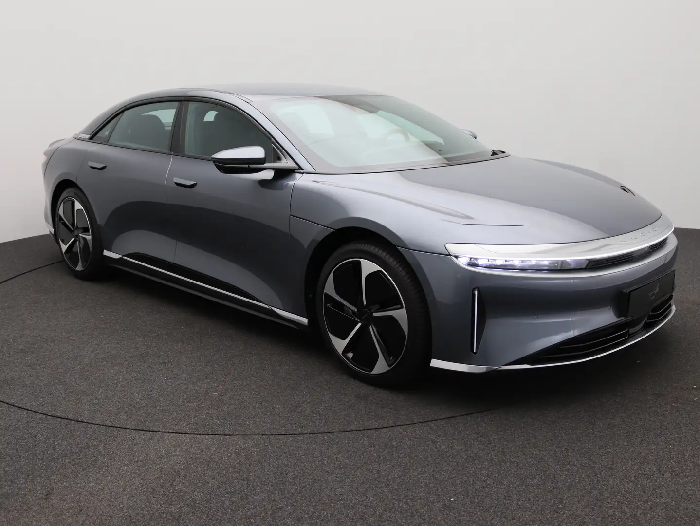 Lucid Air Pure Blau - 1