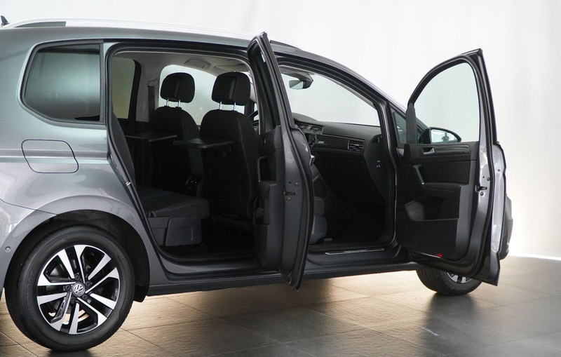 Volkswagen Touran IQ.DRIVE 7Sitzer! — photo 6