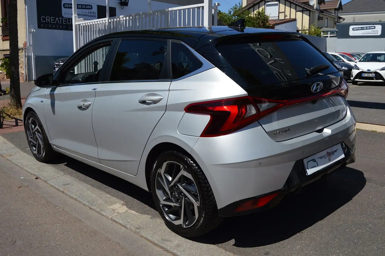 Hyundai i20 1.0 T-GDI 100CH HYBRID CREATIVE DCT-7 Gris - 2