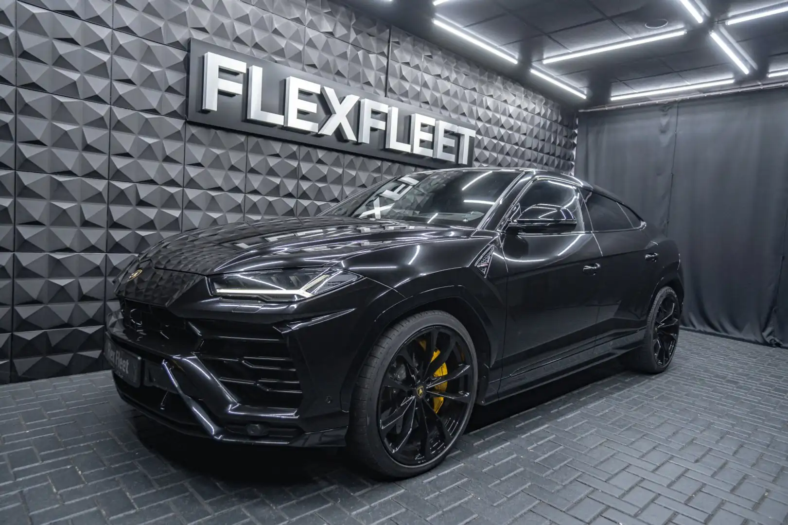 Lamborghini Urus /Deutsch/U-Frei/Carbon/23Zoll/Night/ Grau - 2