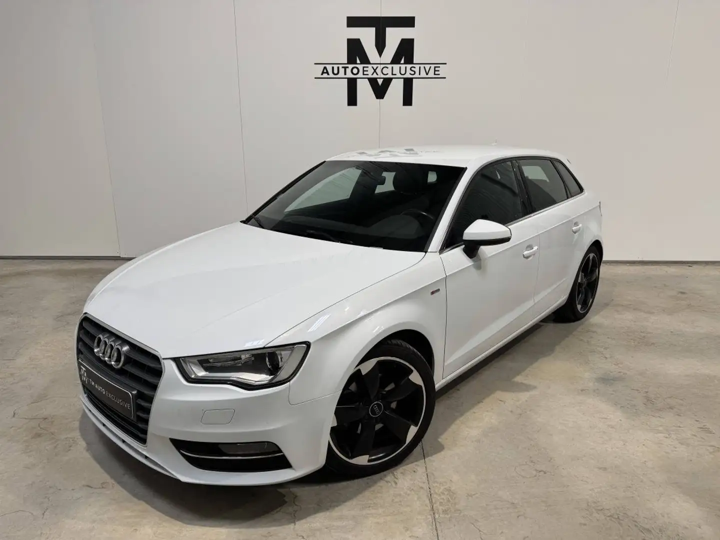 Audi A3 1.6 TDI 110 S Line Wit - 1