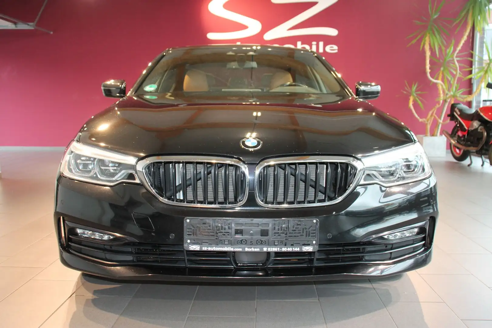 BMW 520 d Sport Line ACC Head-Up LED DAB Schwarz - 2