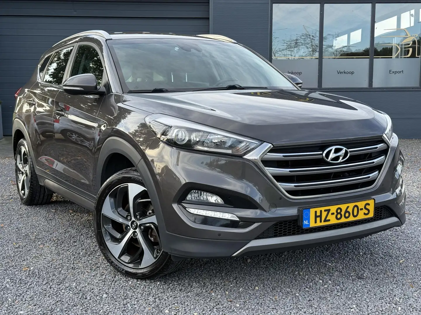 Hyundai TUCSON 1.6 GDi Comfort 2e Eigenaar,Camera,Navi,Clima,Crui Bruin - 2