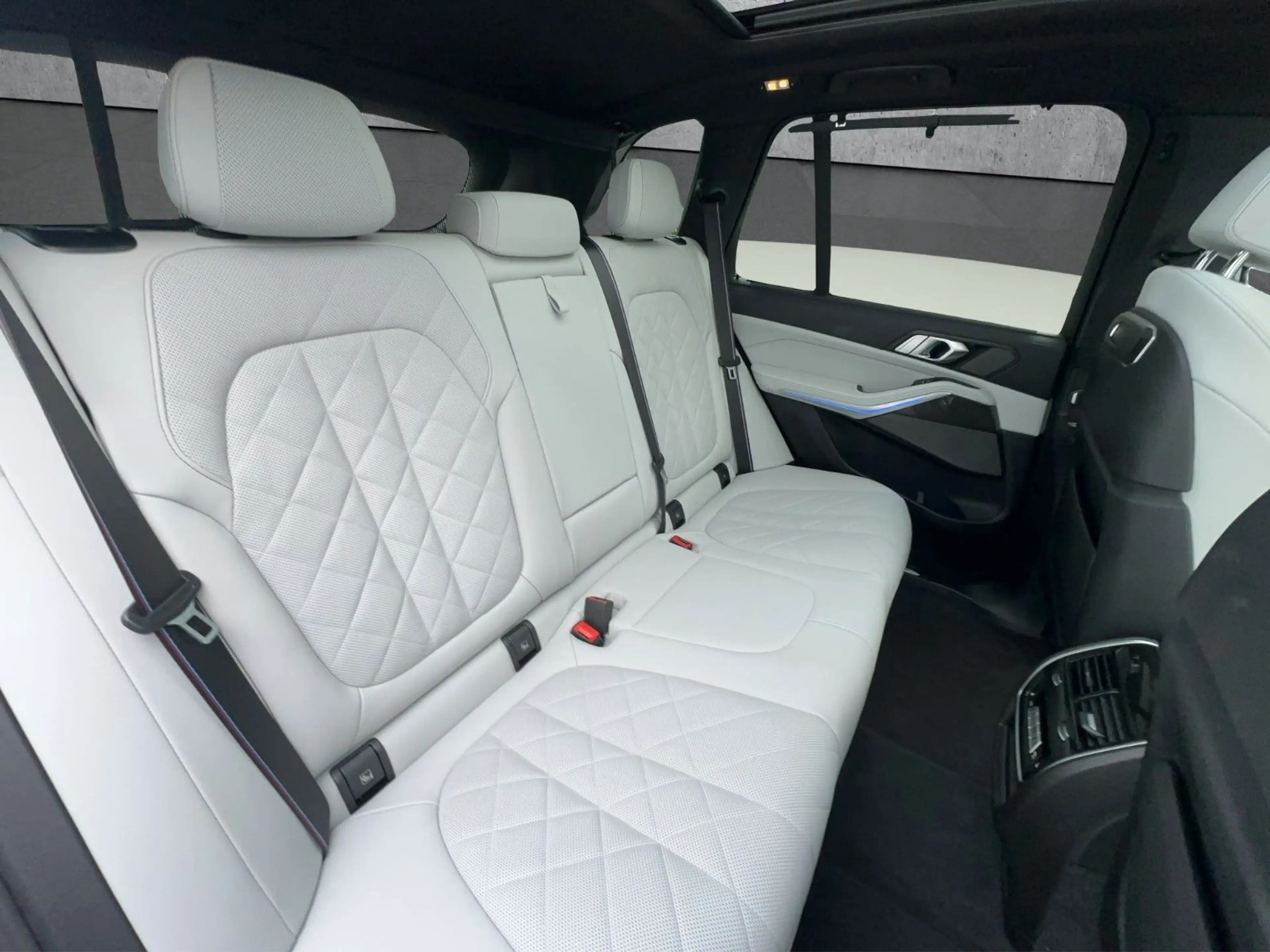 BMW X5 40 d xD M Sport Pro LED Pano HUD 360 H&K StHz — photo 13