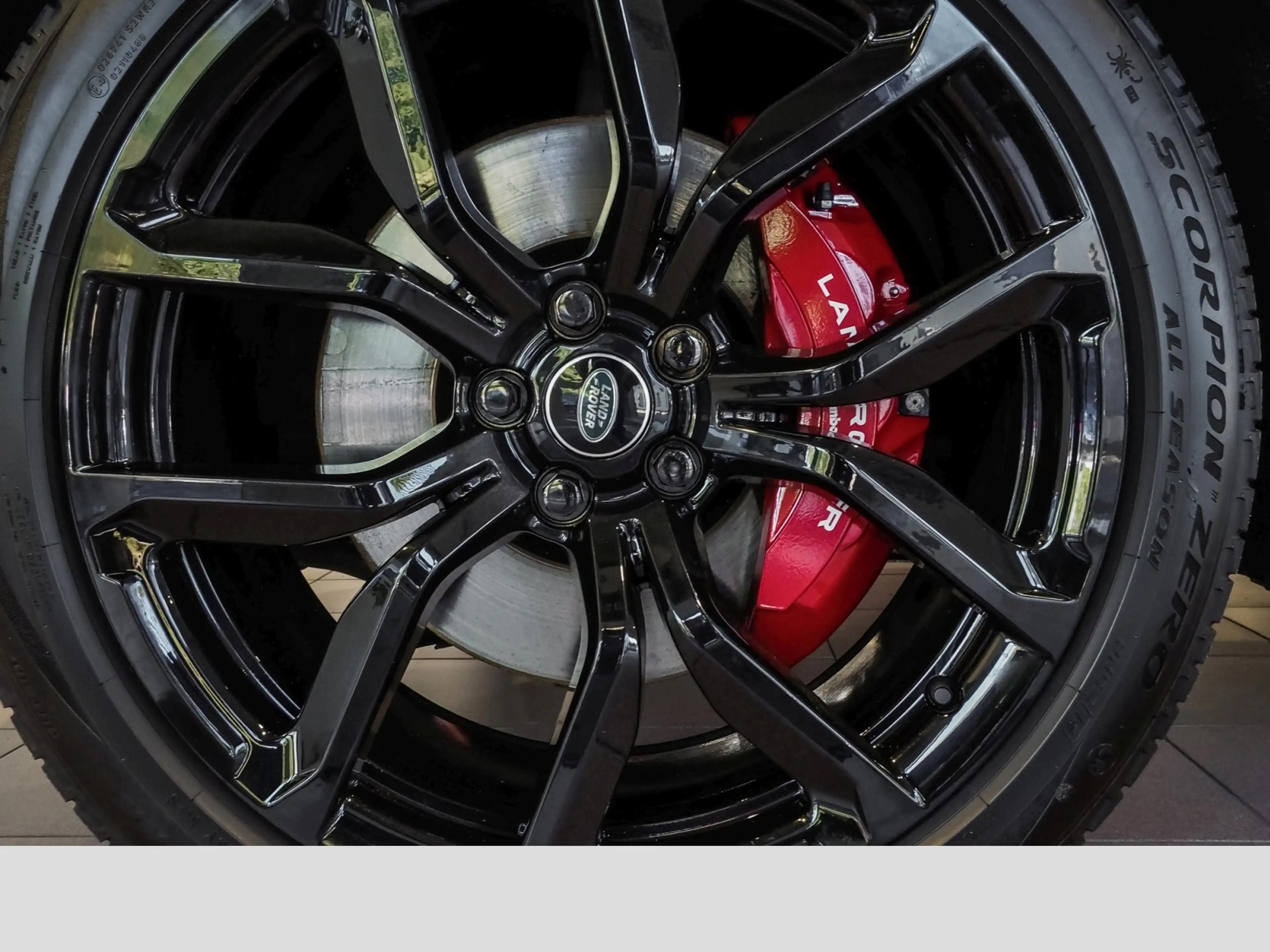 Land Rover Range Rover Sport SVR 5.0 V8 P 575 — photo 6