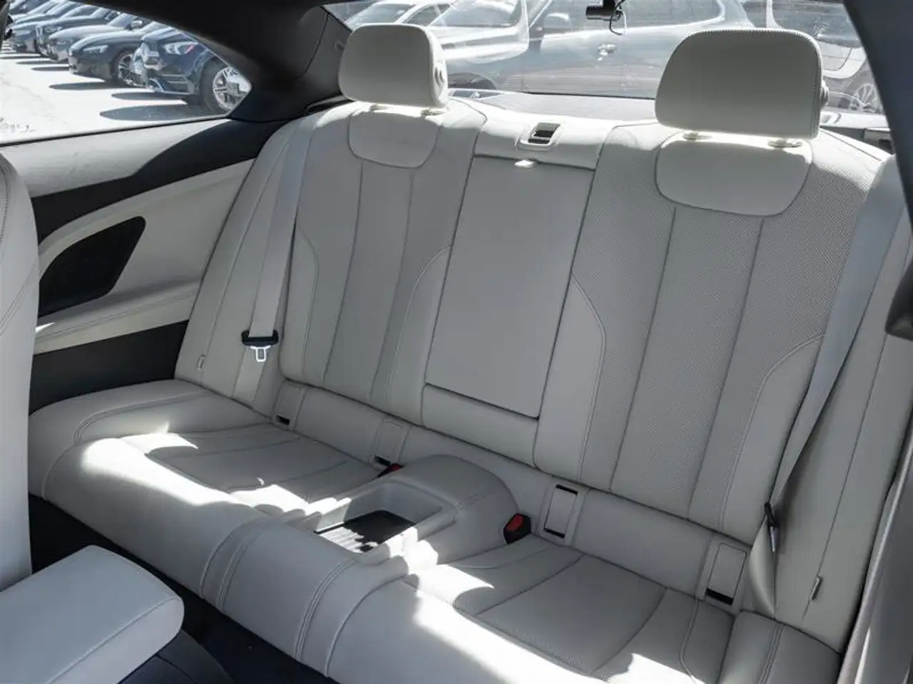 BMW 2 Series photo BMW 2 Series