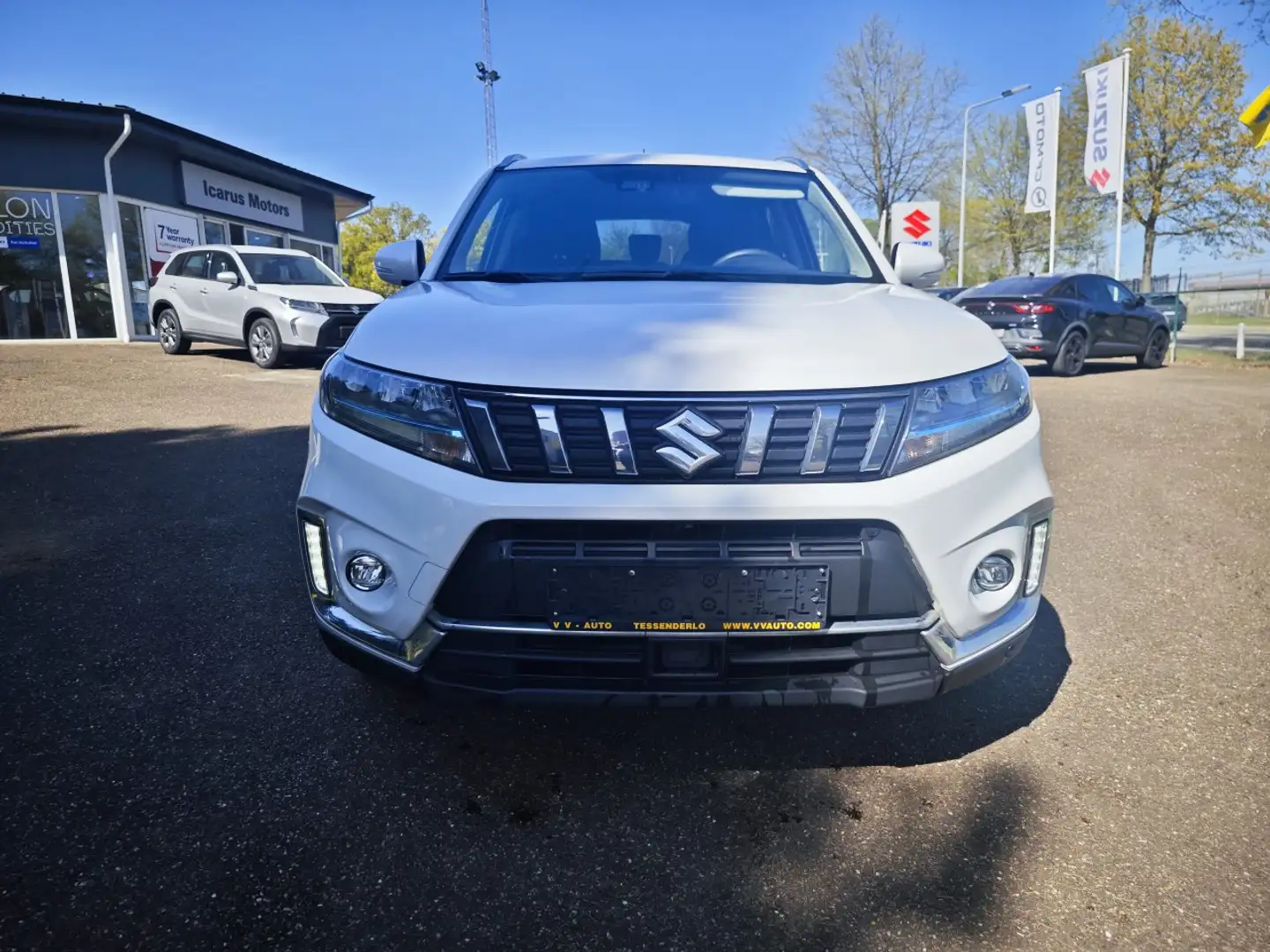 Suzuki Vitara 1.5 GLX Weiß - 2