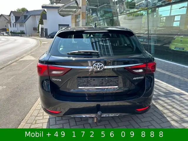 Toyota Avensis view 7