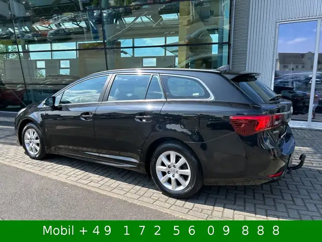 Toyota Avensis view 3