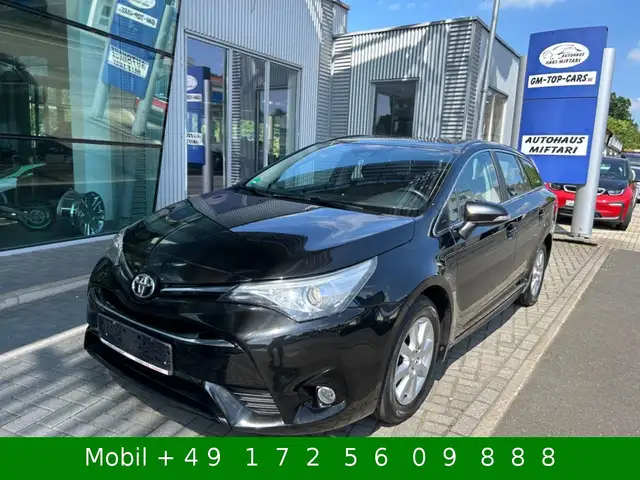 Toyota Avensis view 2