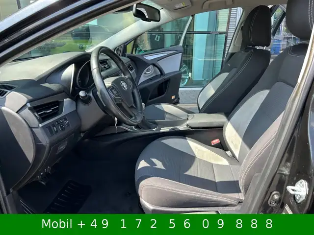 Toyota Avensis view 14