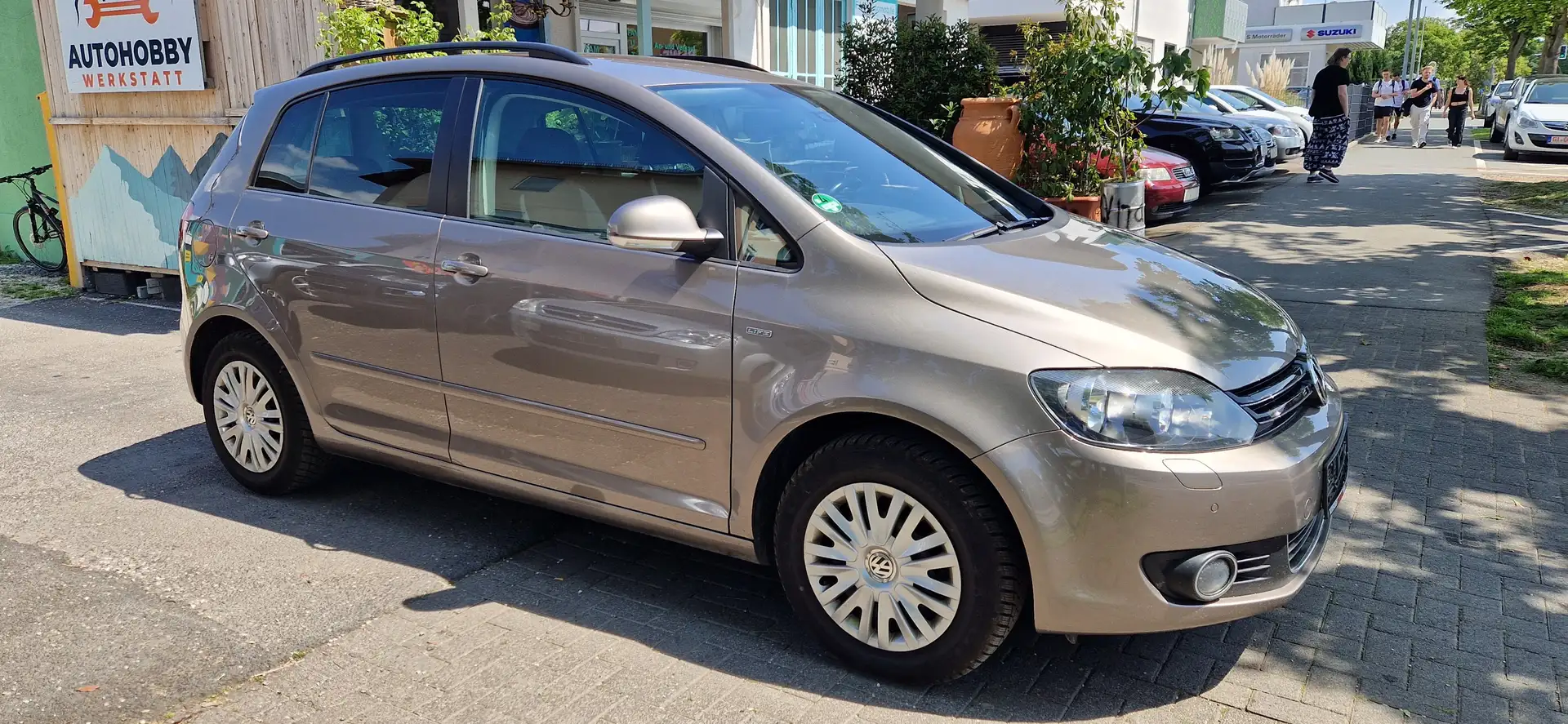 Volkswagen Golf Plus 1.4 Automatik Brown - 1